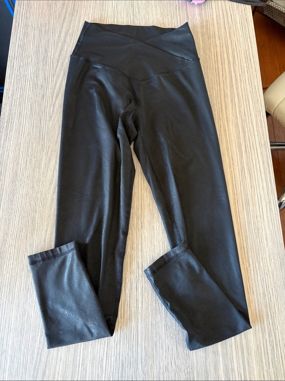 Aerie OFFLINE Shine Crossover High Waisted Faux Leather Leggings Black Small